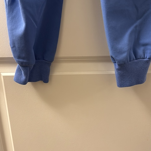 Figs scrub bottoms, 4 of them in total $25 each; price is listed for 4 in total. - Picture 8 of 10